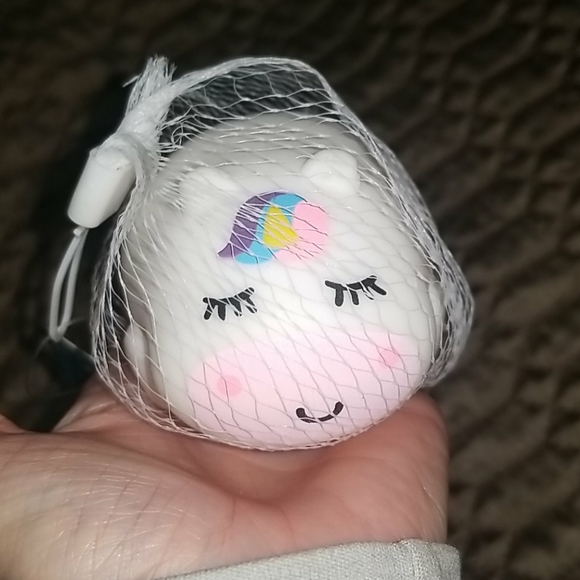 Unicorn squishy toy - Picture 2 of 4